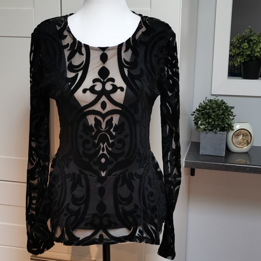 BCBGMaxazria top